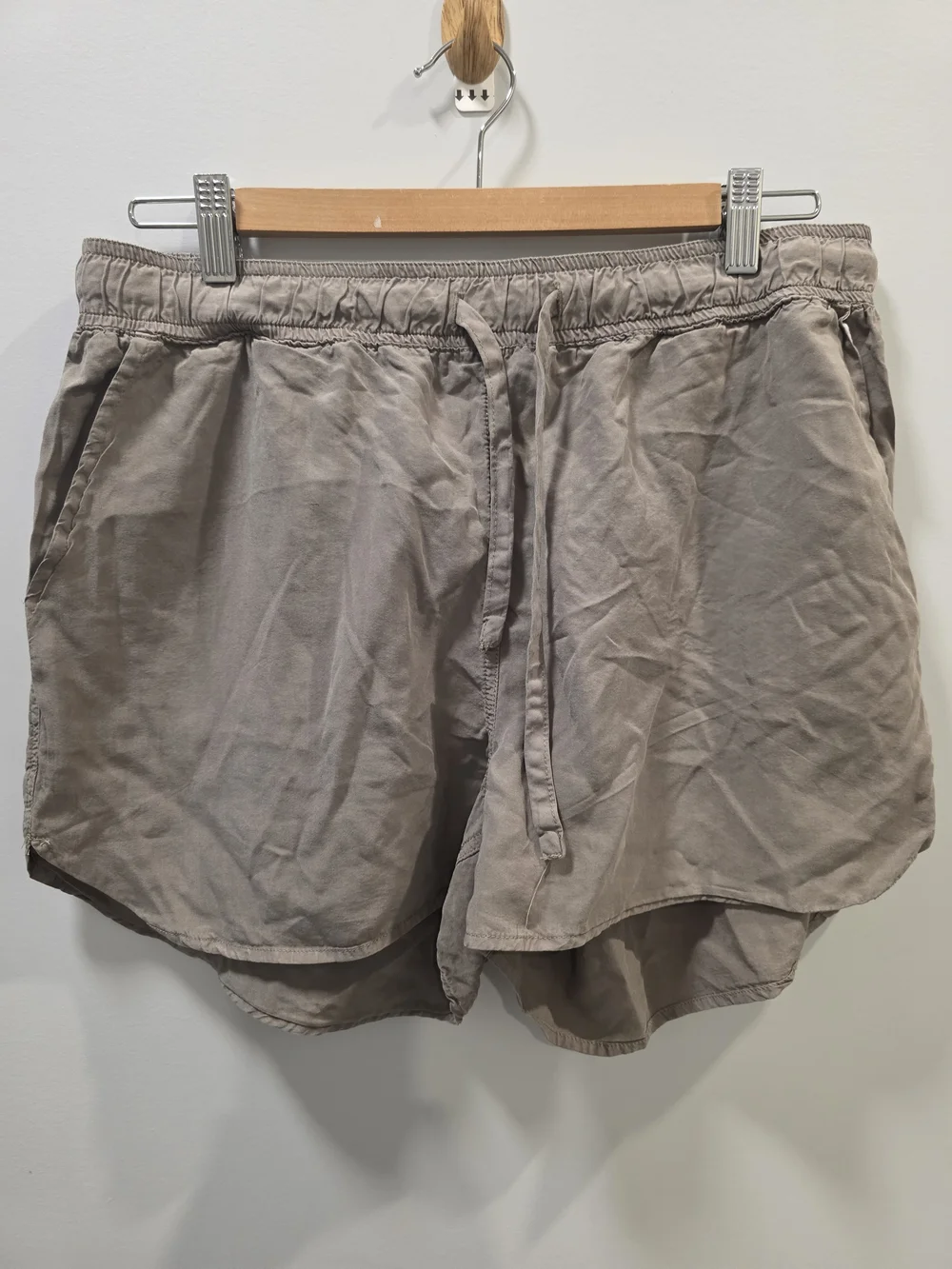 NWT Thread & Supply TENCEL™ Drawstring Shorts | Women's Large | Taupe | Summer - Picture 2 of 10